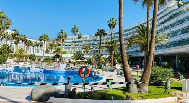 220 TROPICAL DUQUE Paradise by Sunkeyrents, Prenota Hotel Hotel a Tenerife con piscina, Piscina