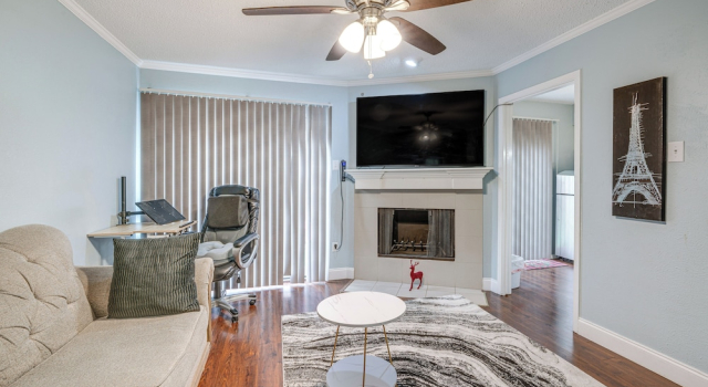 Near Expressways! Cozy Dallas Condo w/ Workspace