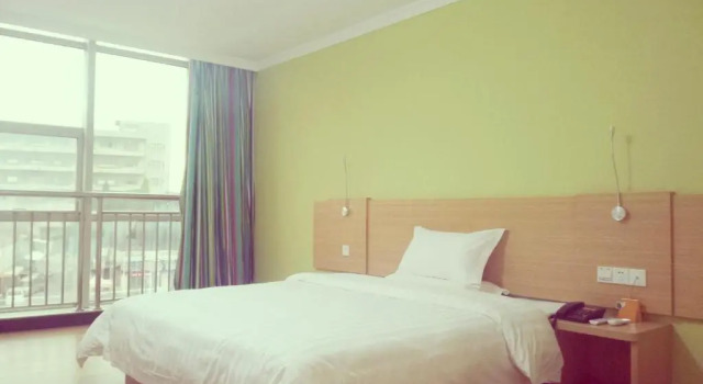 Двухместный номер Standard 7 Days Inn Foshan Pingzhou Jade Street Branch