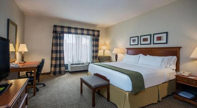 Номер Standard Holiday Inn Express & Suites Flowood by IHG