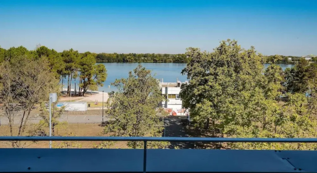 Двухместный номер Standard с видом на озеро ibis Styles Bordeaux Lac Bruges
