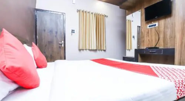 Oyo 24276 Ck Valley Hotel & Restaurant