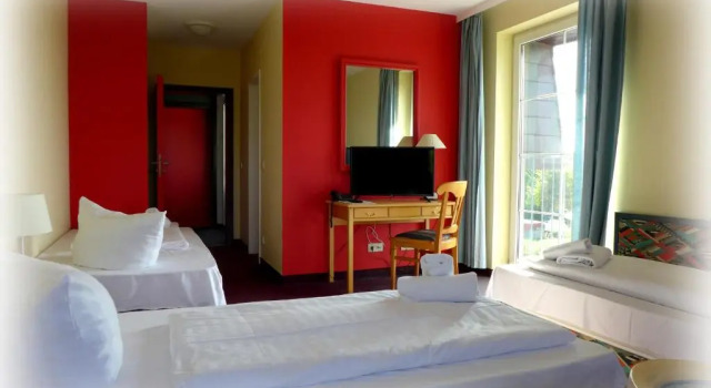 Трёхместный номер Standard Hotel Lindenberger Hof