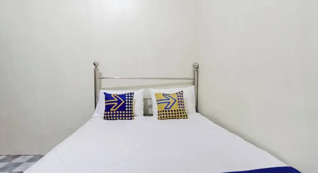 SPOT ON 93967 Hasna Guest House Syariah