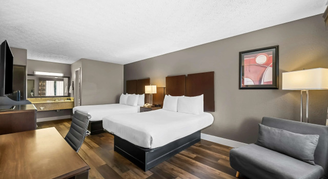 Четырёхместный номер Standard Best Western Braselton Inn
