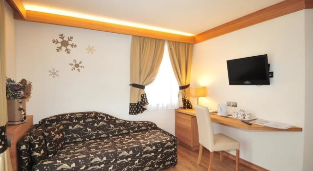 Четырёхместный номер Standard с балконом Hotel Bondi