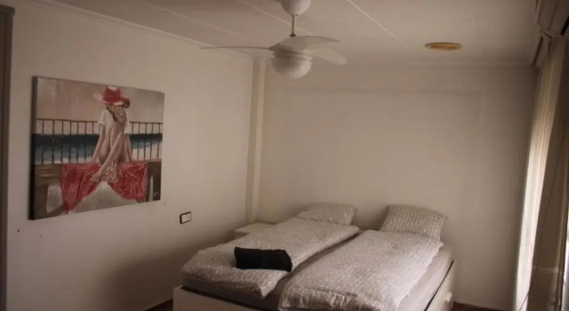 Piso Grande Amplio para grandes grupos 4 Dormitorios 2 baños, 4AC y WIFI, Забронировать Отель Отели Аликанте с бассейном, рядом с Pabellón Pitiu Rochel, Бассейн