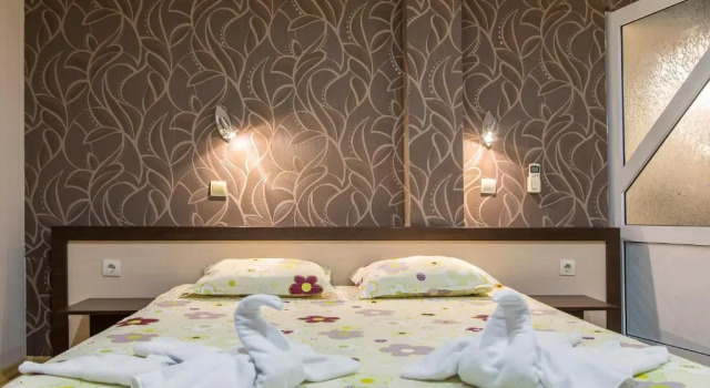Adena hotel, Rezervovat Hotel Hotely v Chernomorec se snídaní, Snídaně