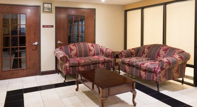 Super 8 by Wyndham Indianola, Rezerwuj Hotel Hotele w Indianola z parkingiem, Parking