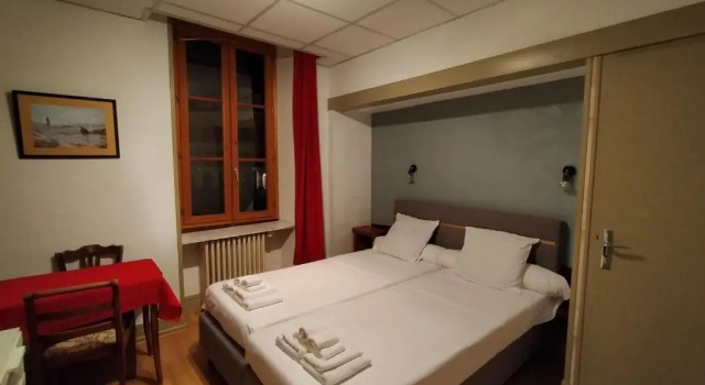 Двухместный номер Standard с видом на канал Hotel de Savoie
