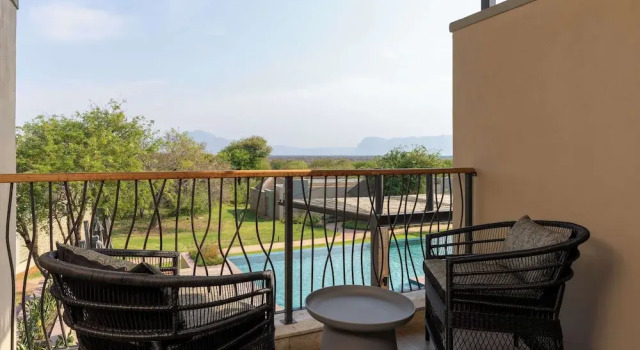 Номер Standard с видом на горы Radisson Safari Hotel Hoedspruit