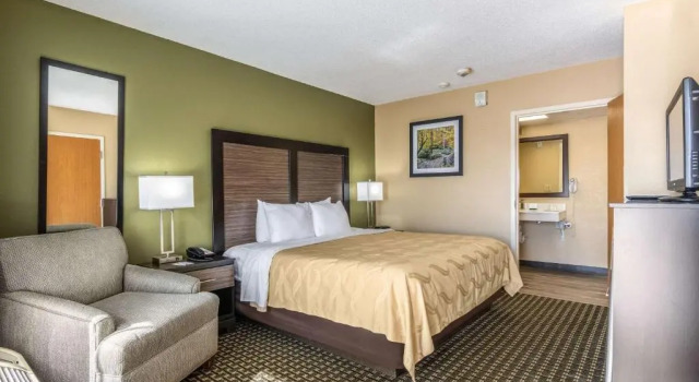 Номер Standard Quality Inn Perry - National Fairgrounds Area