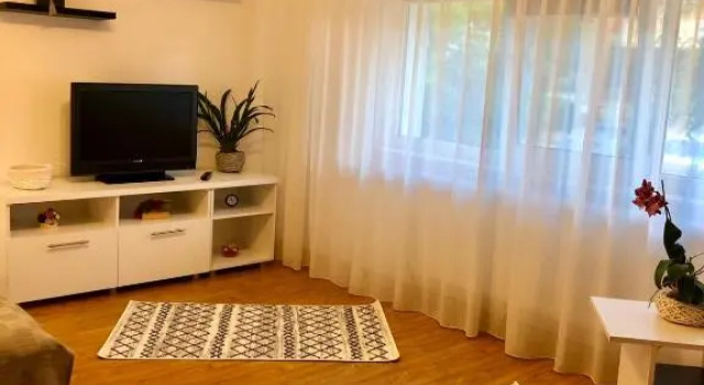 Mia's House, Забронировать Отель Отели Арджеш с парковкой, Парковка