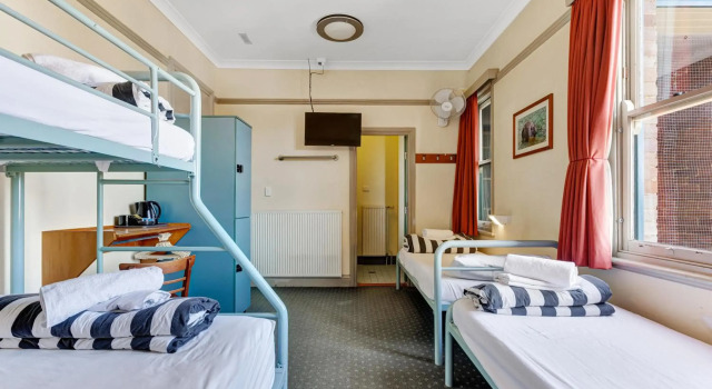 YHA Blue Mountains Katoomba, Забронировать Отель Катумба Голубые горы, рядом с Prince Henry Cliff Walk Trailhead