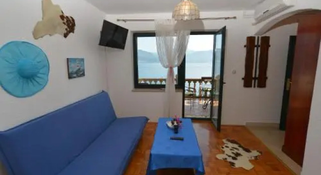 Apartments Palace Mira Mare, Забронировать Апартаменты/квартира Отели Lustica с парковкой, Парковка