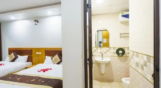 UFJ Hotel SS - by Bay Luxury, Забронировать Отель Отели Тханьхоа́ с парковкой, Парковка