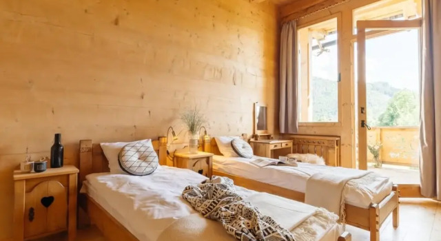 A Climatic and Spacious Apartment With a Garden and an Amazing View, Book Apartment Hotels in Tatras with Parking, Parking