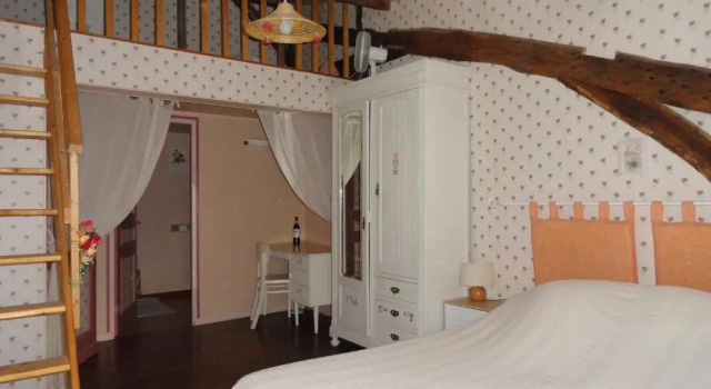 B&B La Ferme Aux Fleurs, Prenota Bed & breakfast Hotel a Aquitania con parcheggio, Parcheggio