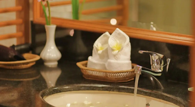 Трёхместный семейный номер Standard Angkor Century Resort & Spa