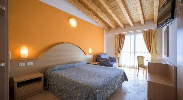 All Inclusive Hotel Piccolo Paradiso, Забронировать Отель Отели Тосколано-Мадерно 4 звезды, 4*