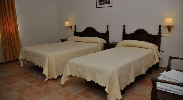 Hostal Pension Restaurante Padrino, Забронировать Отель Альмогера La Alcarria