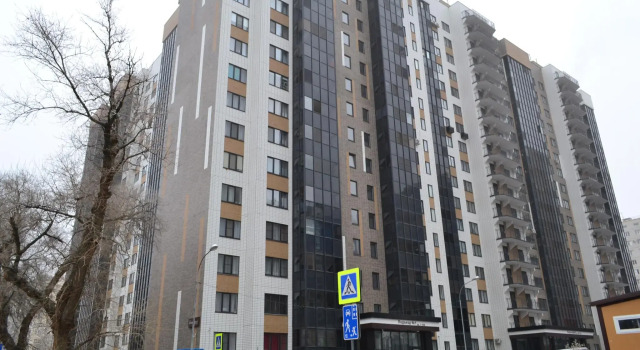 ЭмиЛи на улице Конструкторов 29А к1, Забронировать Апартаменты/квартира Отели Советского района - Воронеж с парковкой, Парковка