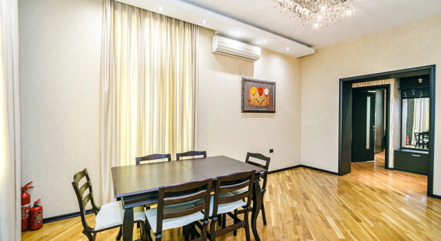 Апартаменты LUX Apartment Nizami street 73, Забронировать Апартаменты/квартира Апартаменты Баку, рядом с Станция метро Низами, Апартаменты/квартира