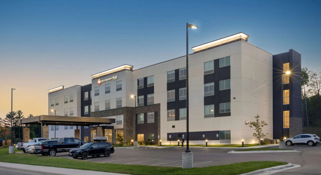 Best Western Plus Grand Rapids MN, Varaa Hotelli Grand Rapids Minnesota