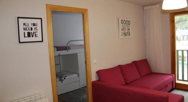 Vivienda Turística Pirineos XXI, Book Hotel Hotels in Aragon with Parking, Parking