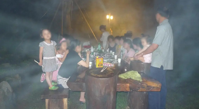 Jeju Oedolgaenara Pension and Guest House, Забронировать Гостевой дом Отели Согвипхо с парковкой, рядом с Реабилитационная клиника «Зоунс» в Чеджу, Парковка