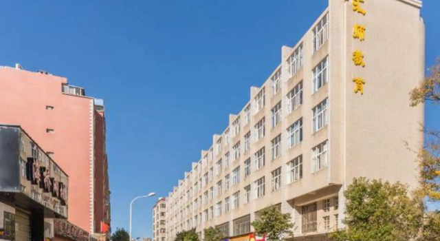 Lianhua Xiaozhu Apartment Hostel, Rezerwuj Apartament Hotele w Kunming z parkingiem, Parking