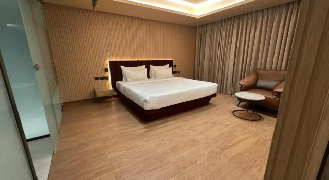 Люкс Luxury 37th Crescent Navi Mumbai