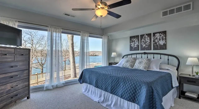Апартаменты Scenic, Convenient Lake of the Ozarks Resort Condo