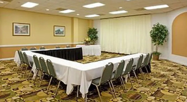 Номер Classic Wyndham Garden Summerville
