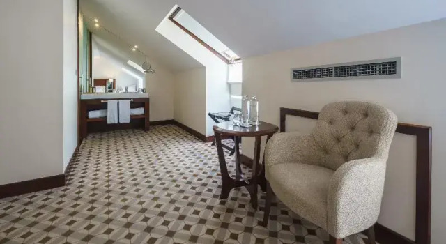 Трёхместный номер Standard Eurostars Gran Via