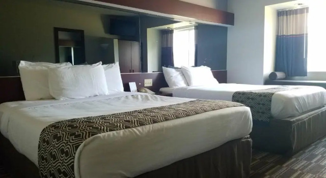 Microtel Inn & Suites by Wyndham London, Rezerwuj Hotel Hotele w Kentucky z parkingiem, Parking