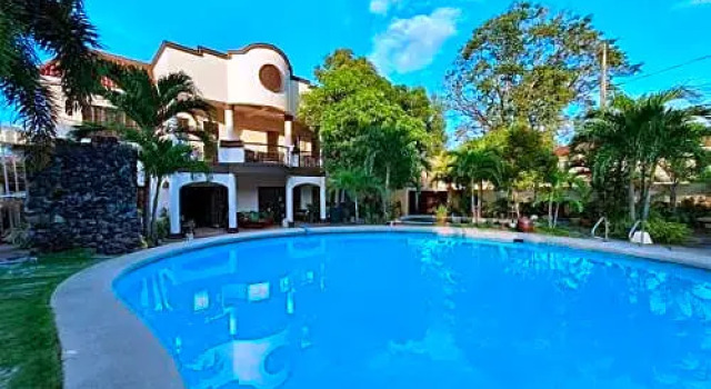Orlando Resort, Забронировать Курортный отель Курортные отели Лос-Банос, Курортный отель