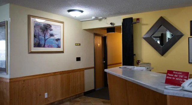 Четырёхместный номер Standard East Grand Inn Grand Forks ND I 29