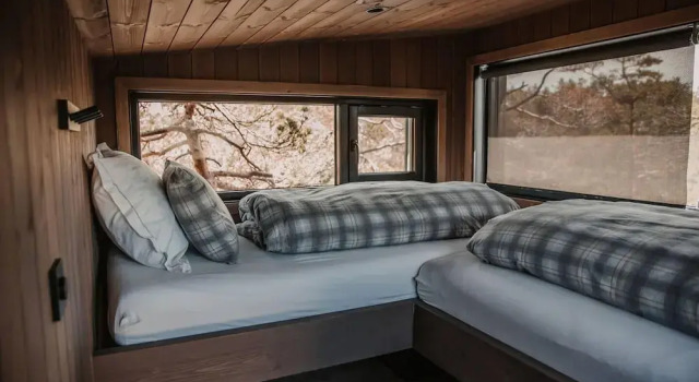 Luxurious Tree Top Cabin by the Lake, Prenota Casa vacanze Iveland Agder