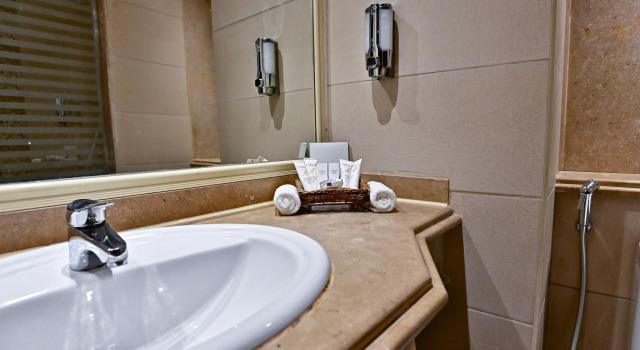 Swiss Inn Nile Hotel, Book Hotel Hotels in Cairo with a Pool, Swimming Pool