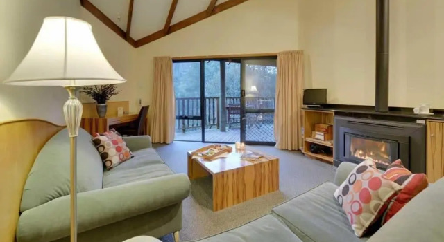 Lemonthyme Wilderness Retreat, Book Hotel Moina Tasmania