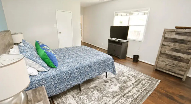 10 min Walk to ND Stadium 1820, Prenota Casa vacanze Hotel a Indiana con parcheggio, Parcheggio