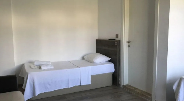 Parli Hotel