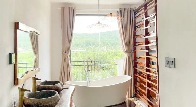 Номер Deluxe La Grotta Hotel - Phu Quoc Emerald Bay