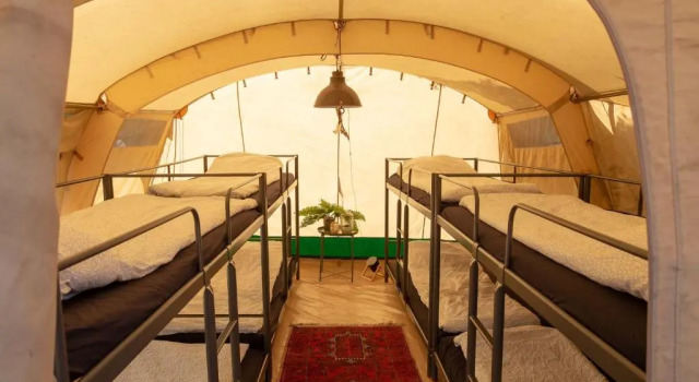 Кровать в общем номере Progress Outdoor Surf Hostel