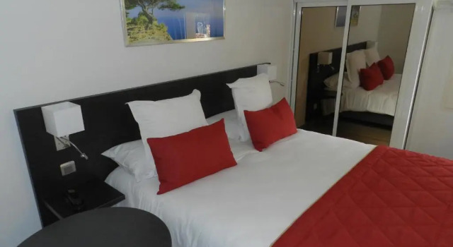Номер Classic Hôtel Corniche du Liouquet