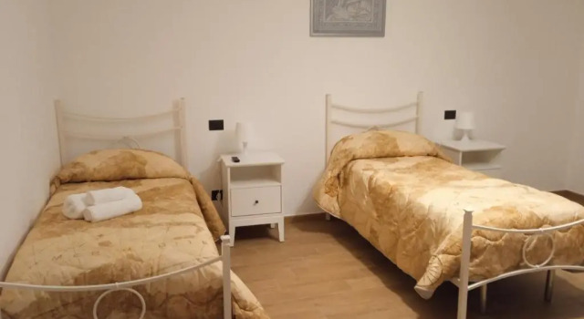 Bed and Breakfast Il Sole -Cinquefrondi, Rezerwuj Hotel Polistena Kalabria