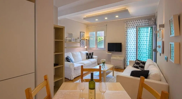 Апартаменты с балконом Apia Residence