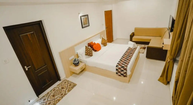Deluxe suite Athirappilly Rainland Resort