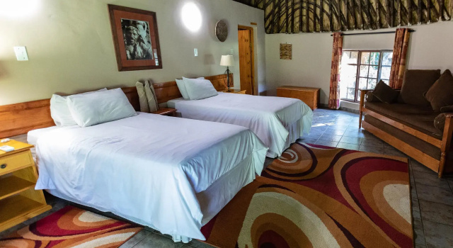 Gooderson Dumazulu Lodge & Traditional Village, Забронировать Отель Отели Hluhluwe Imfolozi Park с завтраком, Завтраки